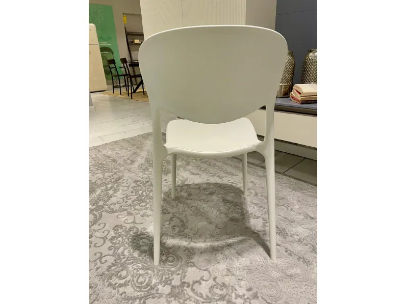 Sedia in plastica modello Abby di Connubia 