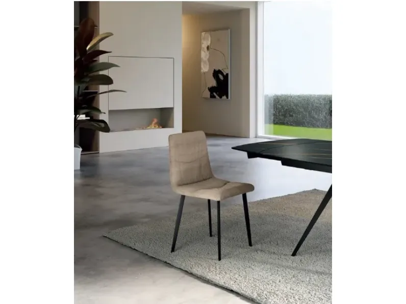 Sedia Ariel da cucina realizzata in tessuto scontata del 24%