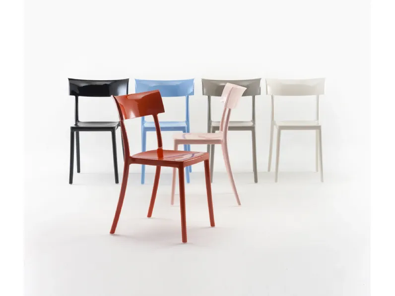 Sedia modello Catwalk a marchio Kartell scontata del 40%