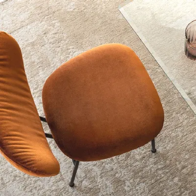 Sedia da soggiorno realizzata in ecopelle Chloe di Cattelan italia 