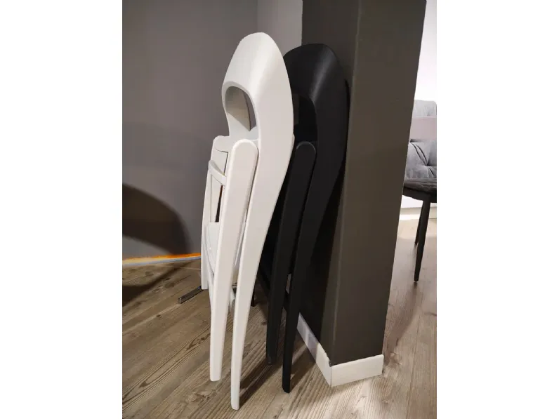 Sedia in plastica modello Clik clak cb2315 di Connubia 