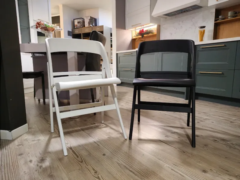 Sedia in plastica modello Clik clak cb2315 di Connubia 