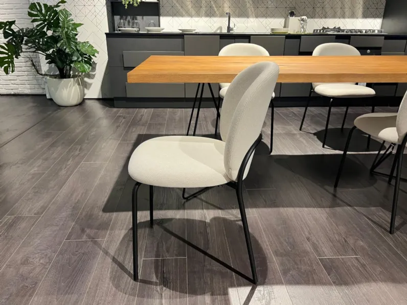 Sedia in tessuto modello Cozy mid di Connubia 