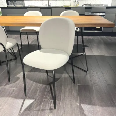 Sedia in tessuto modello Cozy mid di Connubia 