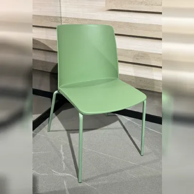 Sedia Flexa da cucina realizzata in plastica scontata del 55%