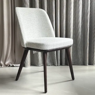 Sedia modello Foyer di Calligaris: richiedi il prezzo 