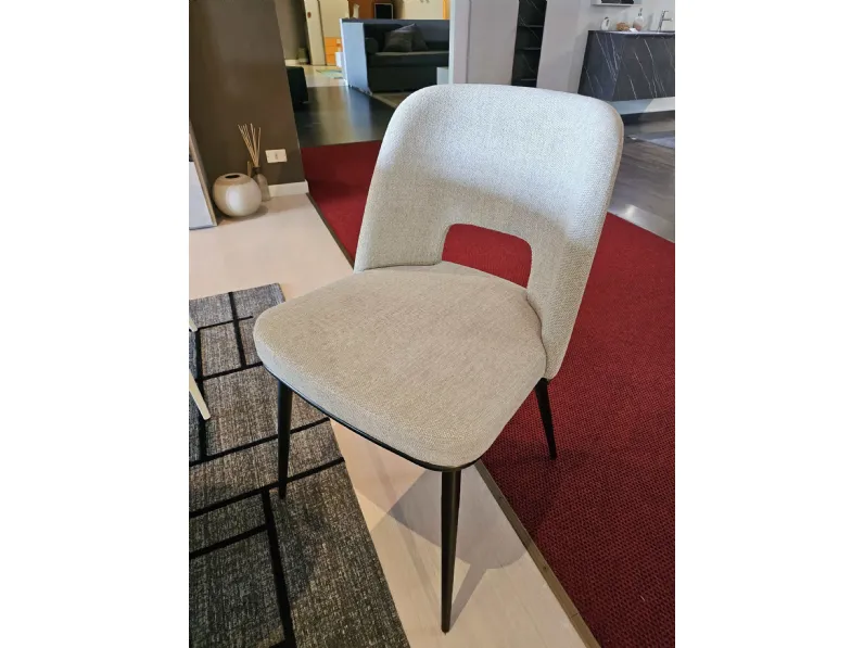 Sedia modello Foyer di Calligaris: scopri il prezzo riservato 