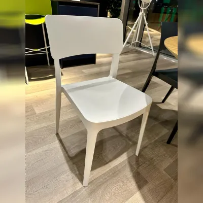 Sedia modello Fra a marchio Stones scontata del 21%