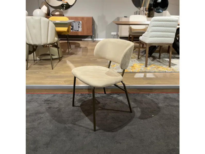 Sedia modello Futura  a marchio Zamagna scontata del 68%