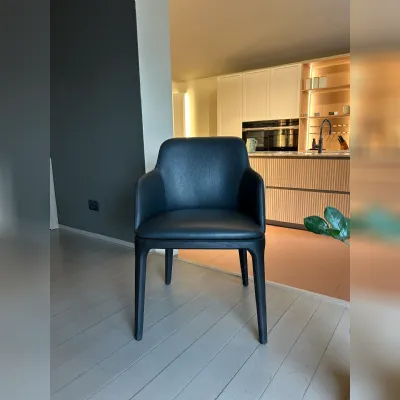 Sedia poltroncina Grace di Poliform a prezzo Outlet