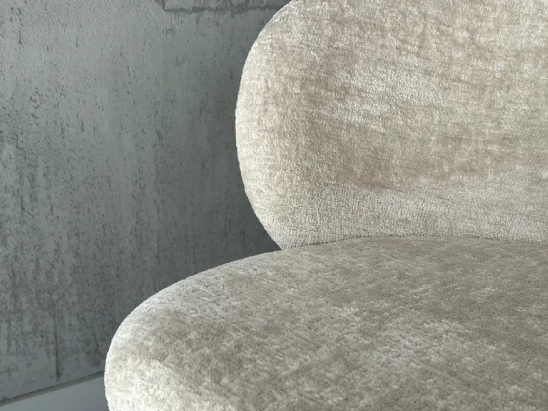 Sedia da soggiorno realizzata in tessuto Oleandro di Calligaris 