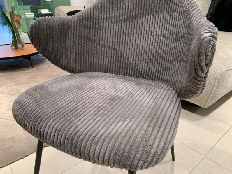 Sedia modello Suanne di Collezione esclusiva: contatta il venditore per scoprire il prezzo 