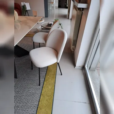 Sedia Tuka di Connubia: richiedi ora il prezzo riservato 