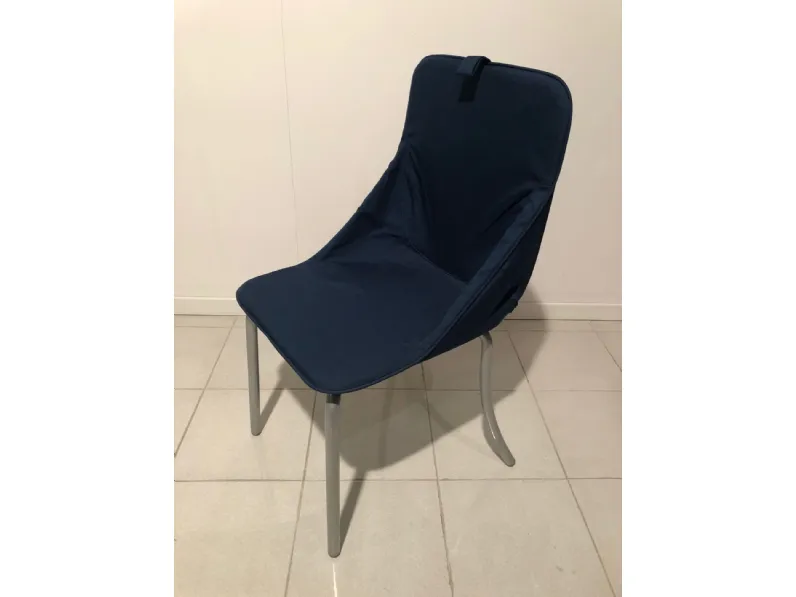Scopri la sedia Open Modular senza braccioli a un prezzo scontato! Ottieni comfort e stile senza compromessi.