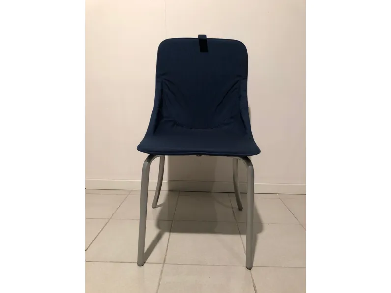 Scopri la sedia Open Modular senza braccioli a un prezzo scontato! Ottieni comfort e stile senza compromessi.