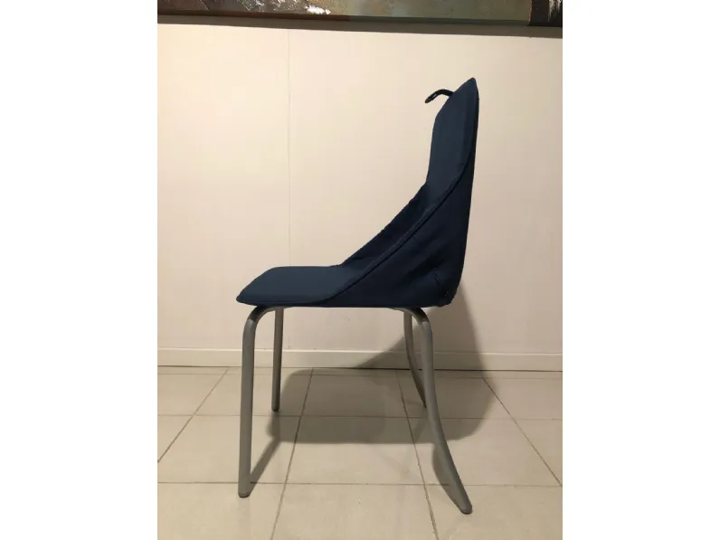 Scopri la sedia Open Modular senza braccioli a un prezzo scontato! Ottieni comfort e stile senza compromessi.