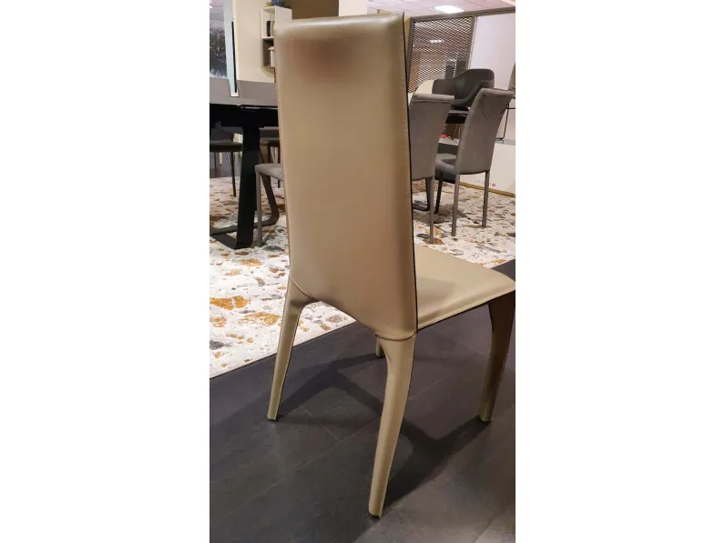 Sedia in cuoio senza braccioli Pagoda caffe in Offerta Outlet