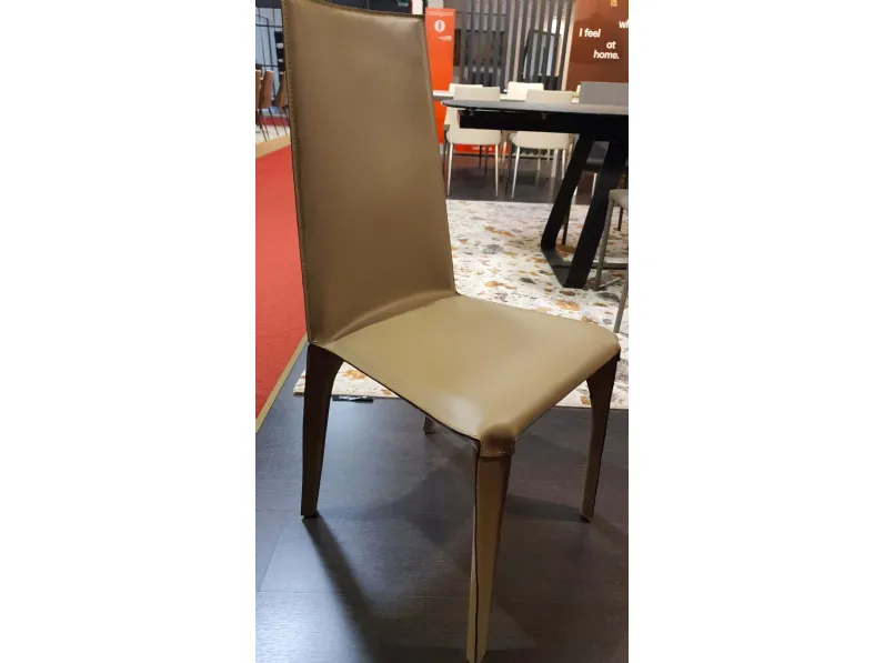 Sedia in cuoio senza braccioli Pagoda caffe in Offerta Outlet