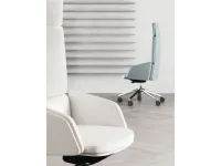 Sedia in pelle con schienale alto Lead in Offerta Outlet