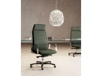 Sedia in pelle con schienale alto Neo chair in offerta