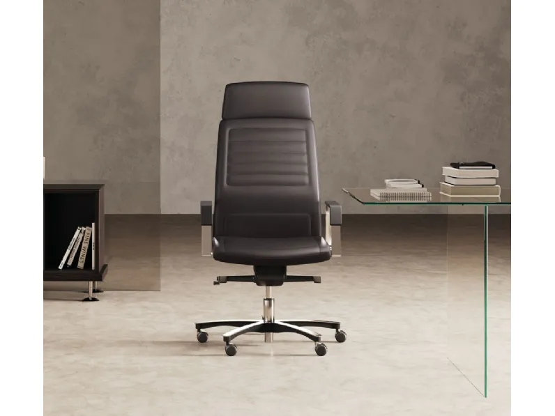 Sedia in pelle con schienale alto Neo chair in offerta