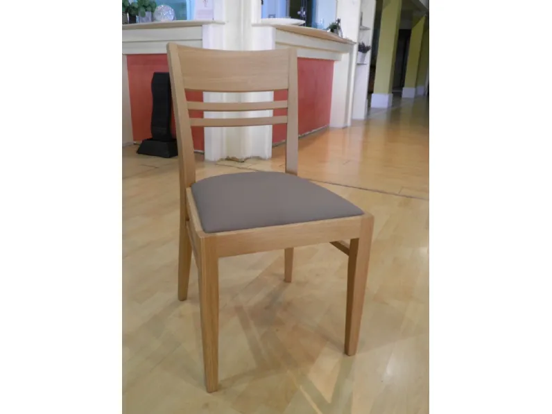 Sedia Amelie da cucina realizzata in legno scontata del 45%