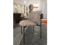 Sedia Hug da soggiorno realizzata in tessuto scontata del 25%