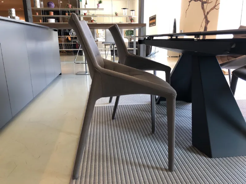 Sedia poltroncina Outline Molteni & c a prezzo ribassato