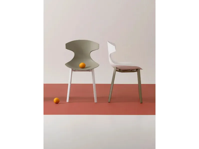 Sedia Pop da cucina realizzata in plastica scontata del 35%
