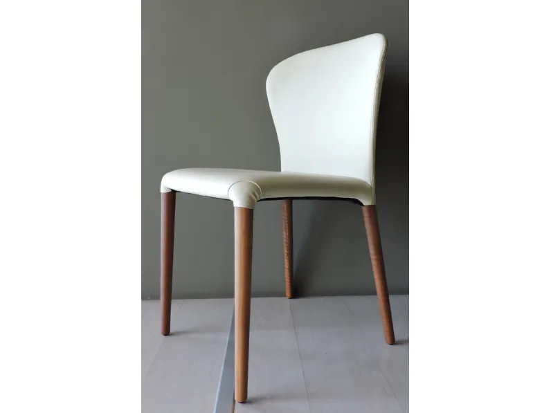 Sedia di Porada modello Astrid da soggiorno in offerta -40%