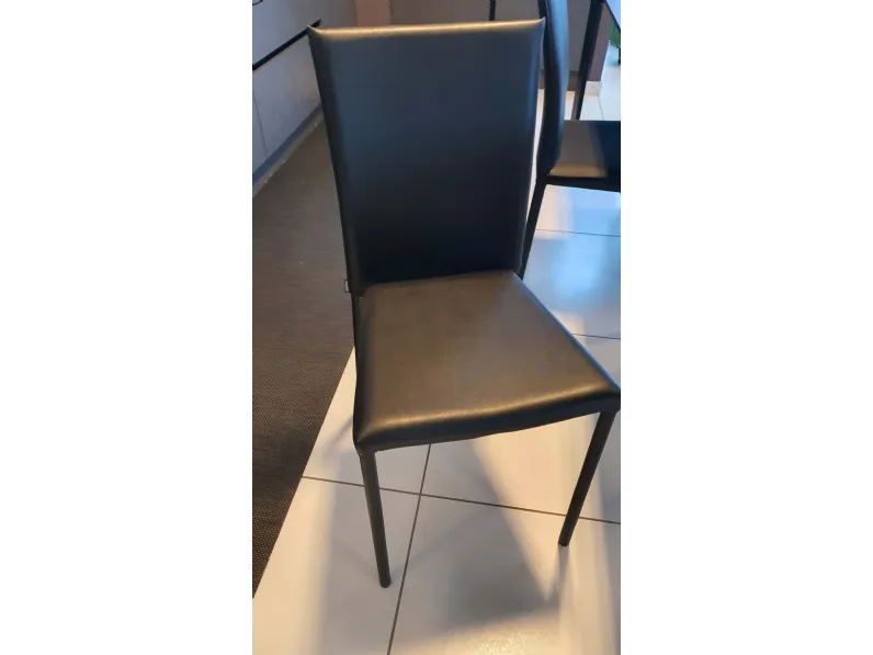 Sedia Ozzio Premiere nera a PREZZO OUTLET