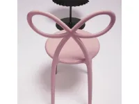 Sedia Queeboo modello Ribbon chair 