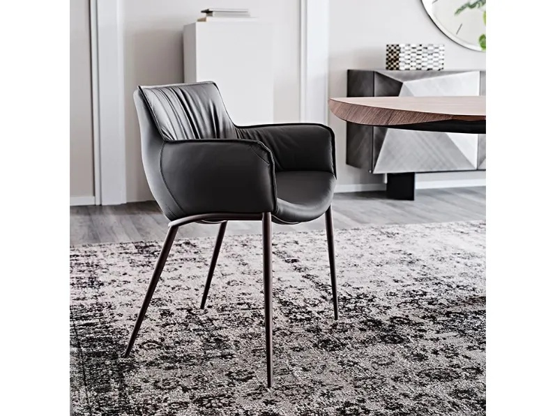 Sedia in ecopelle con braccioli Rhonda in offerta