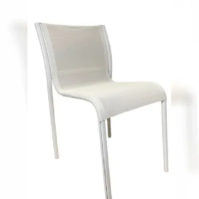 Sedia Paso Doble Bianco Magis in Offerta Outlet. Senza braccioli.