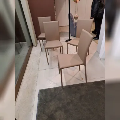 Sedia senza braccioli 4 sedie modello premiere ecopelle colore fango di Ozzio a prezzo Outlet