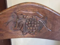 Sedia senza braccioli Art.106 sedia in castagno con intaglio uva serie sl Artigiani veneti a prezzo scontato