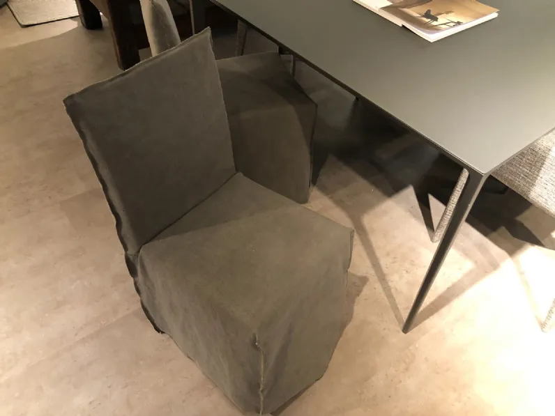 Sedia senza braccioli Ghost 23 Gervasoni in Offerta Outlet