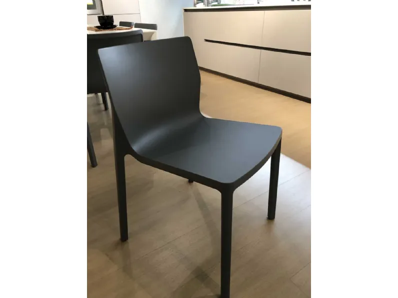 Sedia di Kristalia modello Lp da cucina in offerta -20%