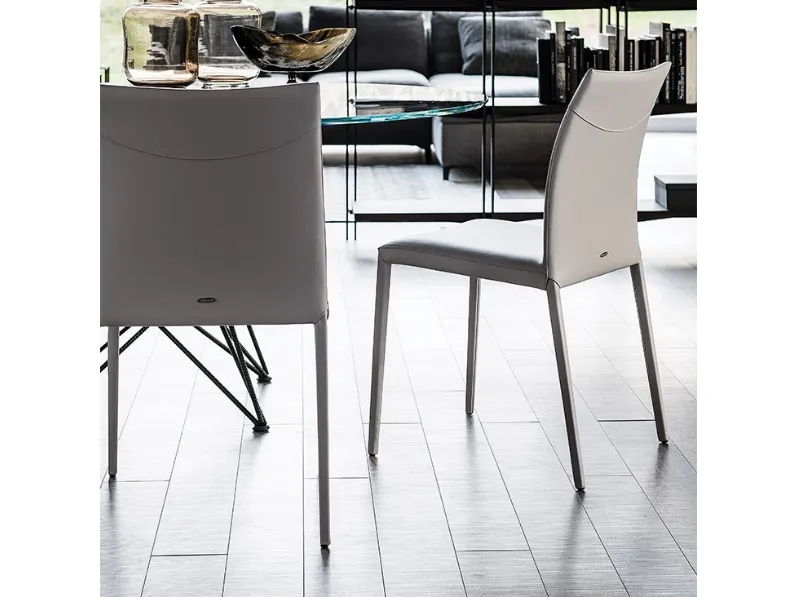 1. Design moderno ed elegante. 
2. Prezzo scontato. 
3. Comoda e resistente. 
4. Facile da pulire. 
5. Marca di qualità Cattelan.