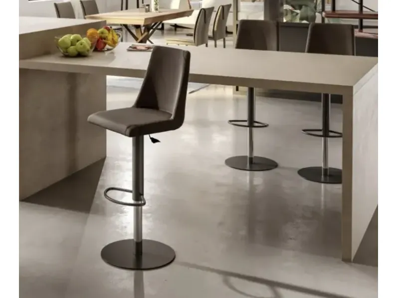 Sedia Seattle sg da cucina realizzata in ecopelle scontata del 45%