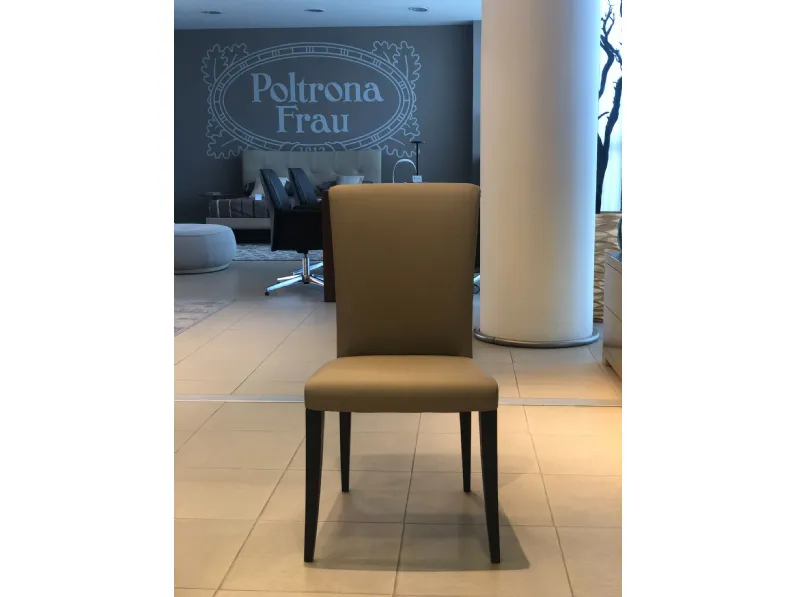 Sedia modello Vittoria di Poltrona frau a prezzo riservato 