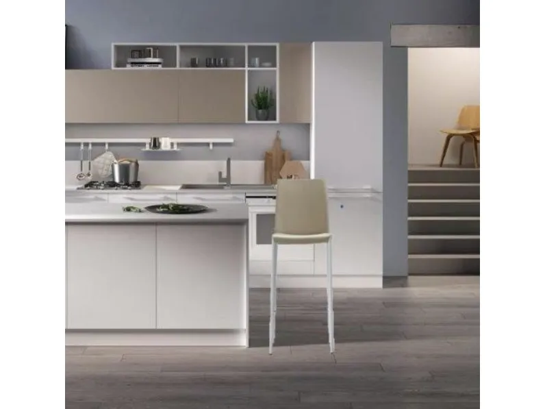 Sedia Sgabello naos Artigianale con uno sconto vantaggioso