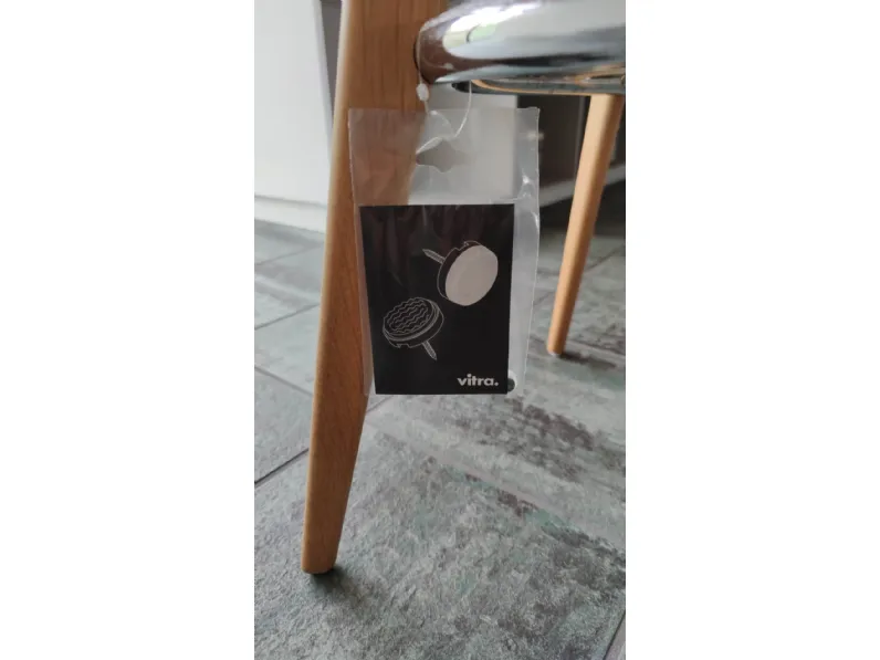 Sedia sgabello Tabouret haut Vitra a prezzo scontato