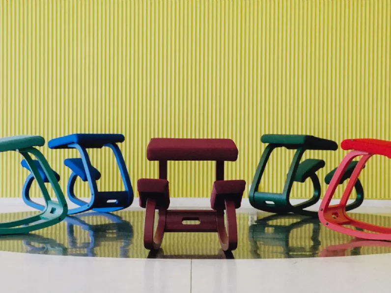 Sedia modello Variable monochrome a marchio Variér scontata del 16