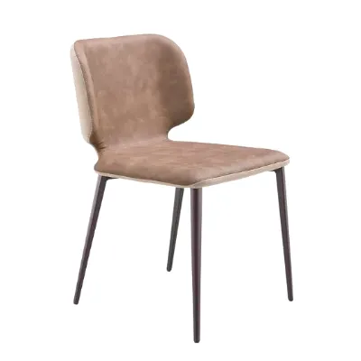 Sedia Wrap da soggiorno realizzata in tessuto scontata del 30%