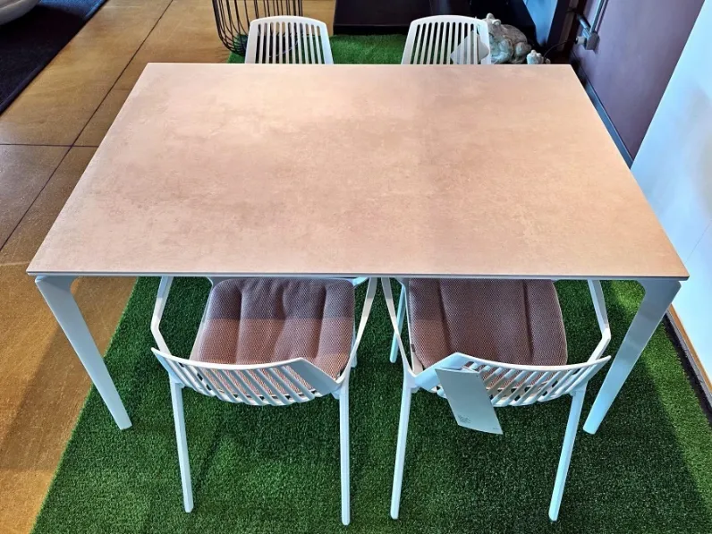 Set per l'esterno modello Set fast con tavolo allsize e sedie rion Artigianale SCONTATO
