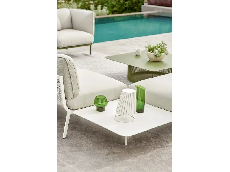 Set da giardino modello Cabla divano due posti con poltrone Emu completo 