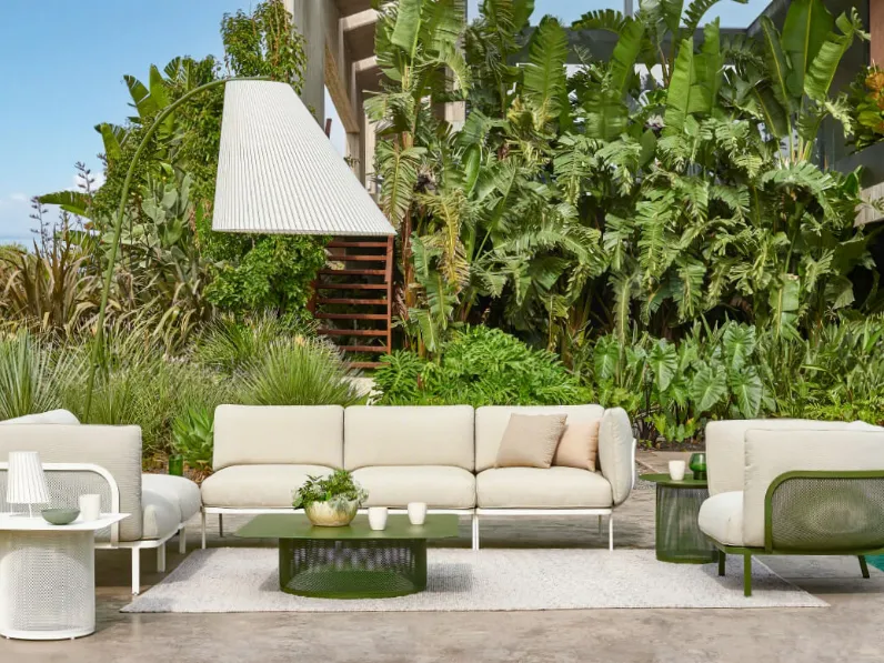 Set da giardino modello Cabla divano due posti con poltrone Emu completo 