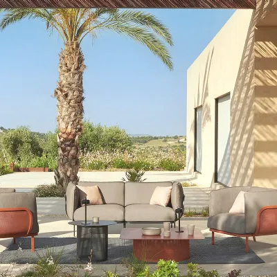 Set da giardino modello Cabla divano due posti con poltrone Emu completo 