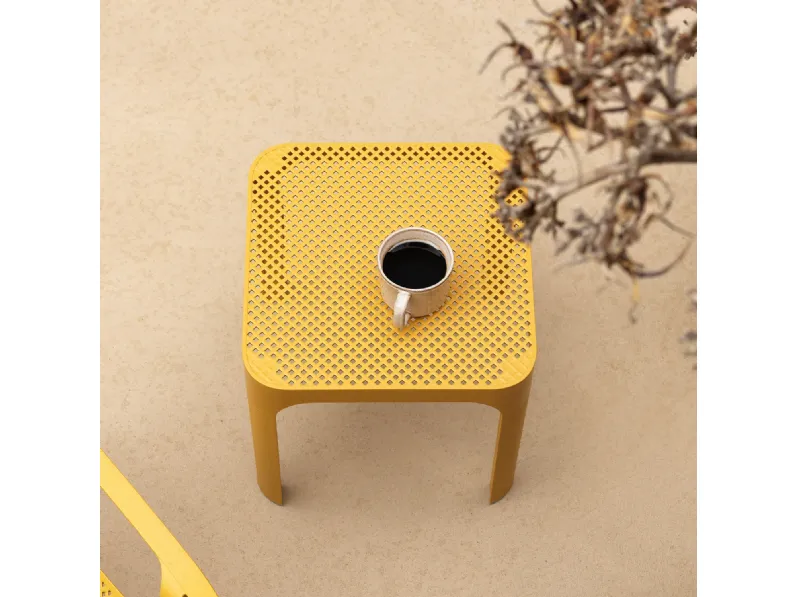 Set per l'esterno modello Salotto net relax giallo senape table 40 Nardi SCONTATO
